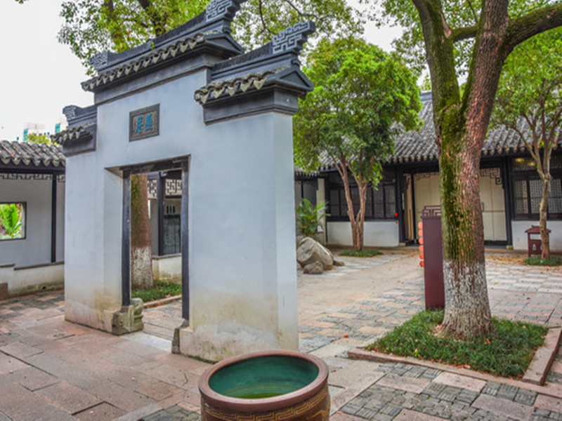 手工花磚與磚雕的搭配，表達(dá)新中式文化的裝修理念